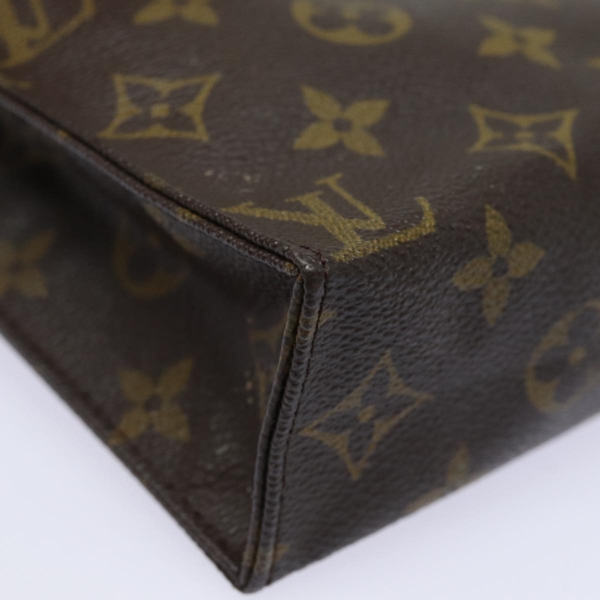 LOUIS VUITTON Monogram Poche Toilette 19 Pouch M47544 LV Auth 81211