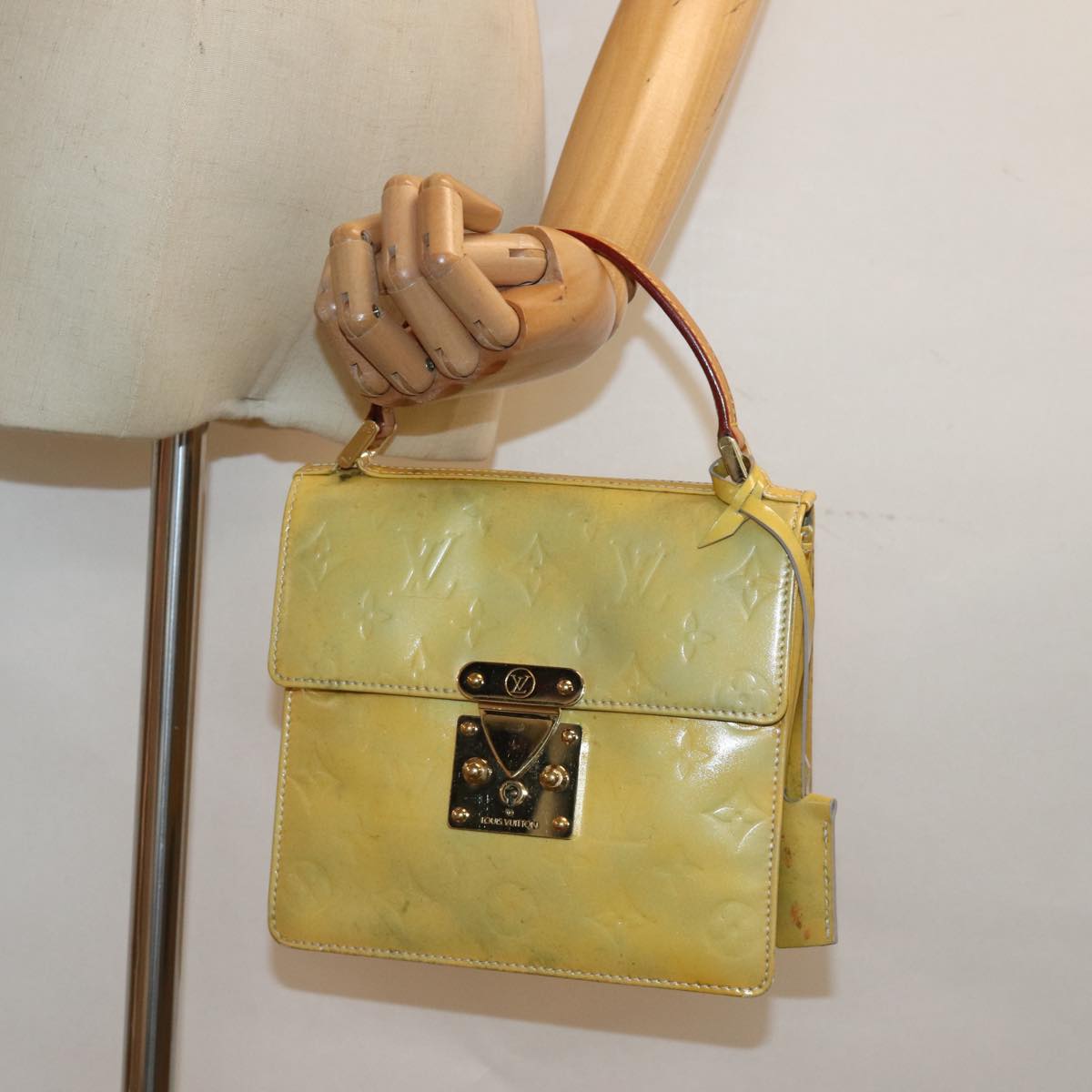 LOUIS VUITTON Monogram Vernis Spring Street Hand Bag Gris M91029 LV Auth 81950