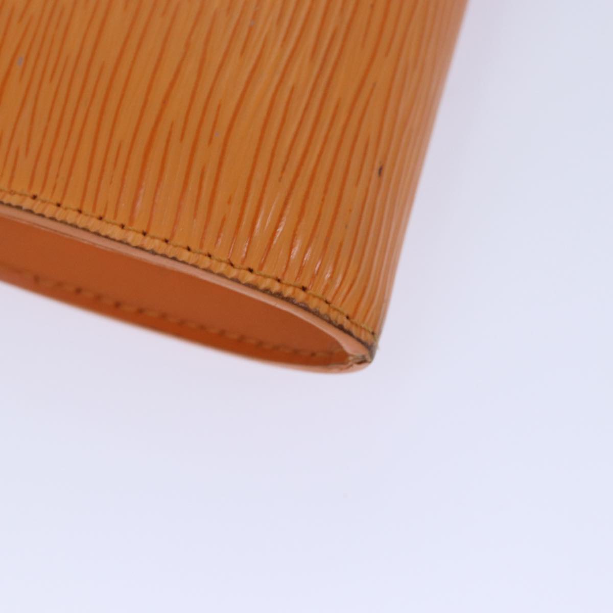 LOUIS VUITTON Epi Pochette Accessoires Pouch Orange Mandarin M5294H Auth 82026