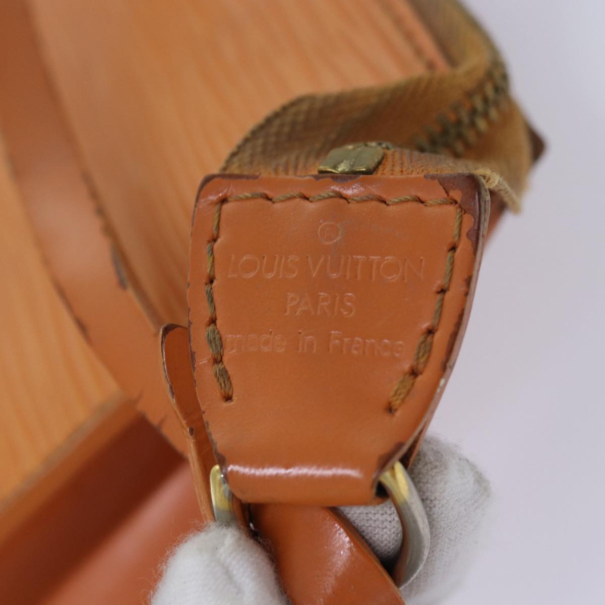 LOUIS VUITTON Epi Pochette Accessoires Pouch Orange Mandarin M5294H Auth 82026