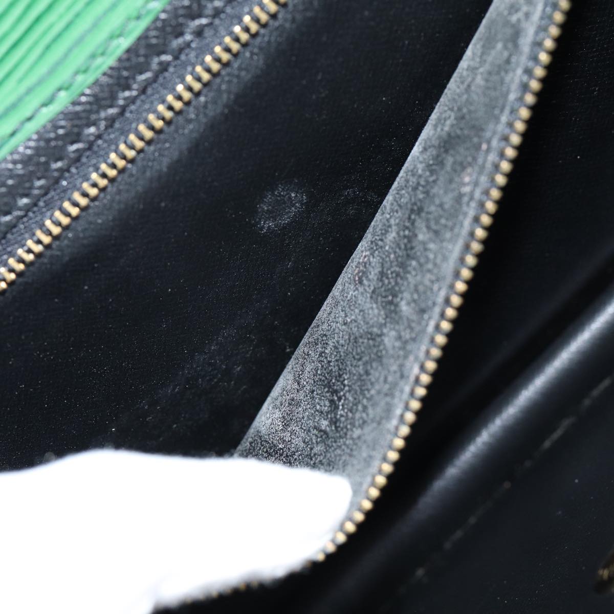 LOUIS VUITTON Epi Montaigne 27 Clutch Bag Green M52654 LV Auth 83255