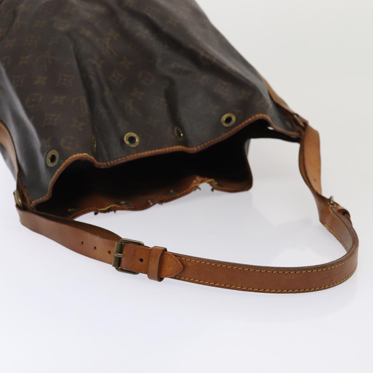 LOUIS VUITTON Monogram Noe Shoulder Bag LV Auth 84001