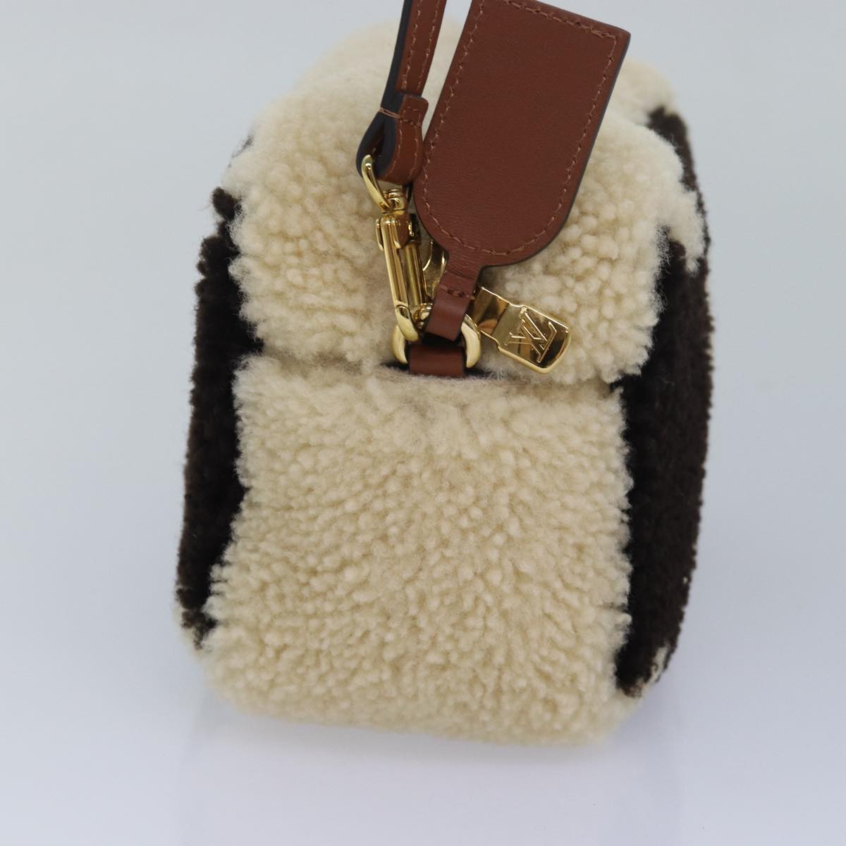 LOUIS VUITTON Monogram Teddy Beach Pouch Beige Black M68599 LV Auth 84395SA