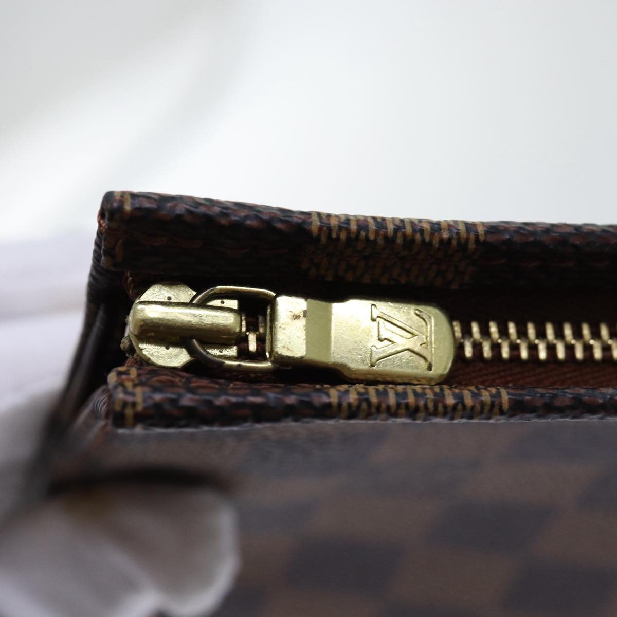 LOUIS VUITTON Damier Ebene Poche Toilette 26 Pouch N47543 LV Auth 84848