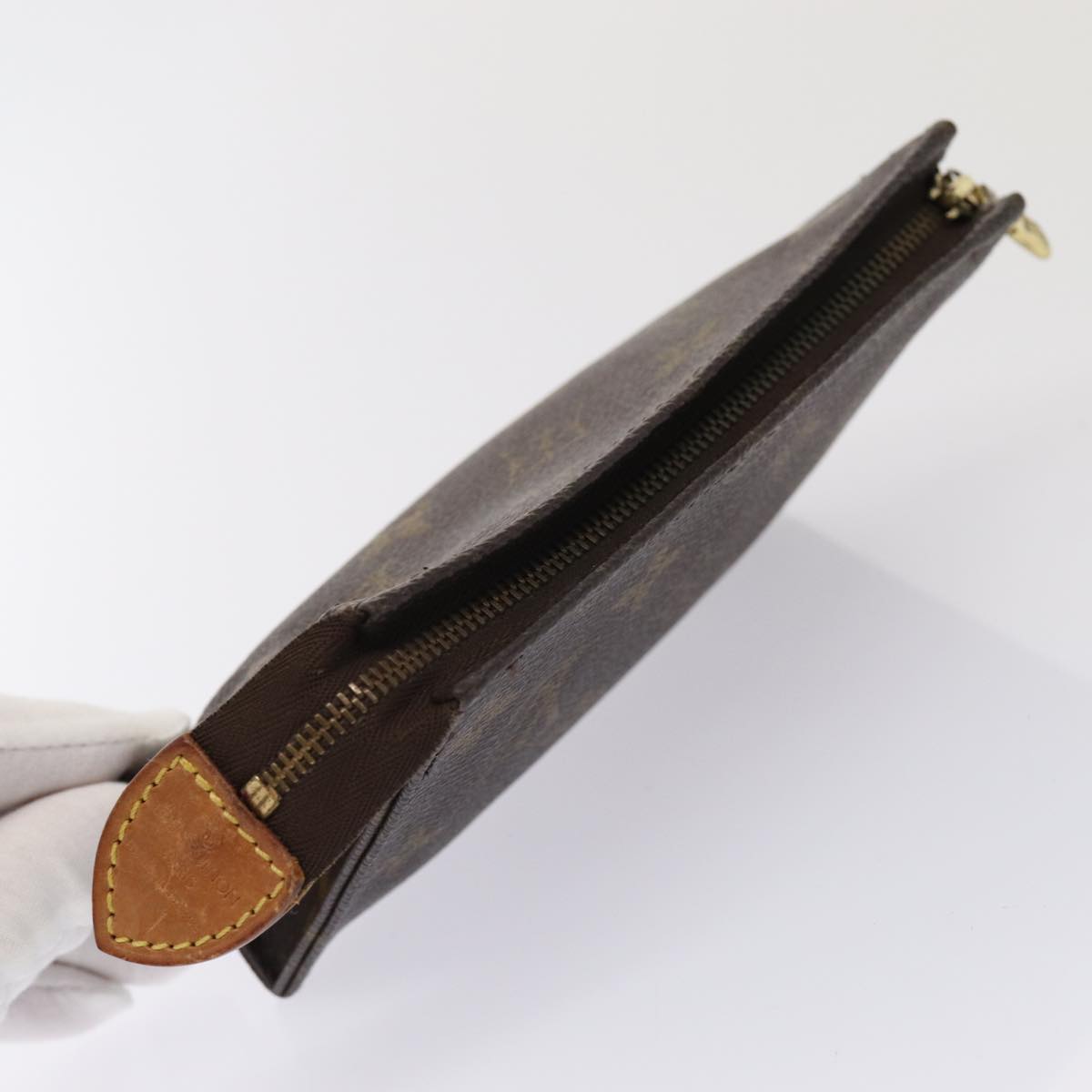 LOUIS VUITTON Monogram Poche Toilette 15 Pouch M47546 LV Auth 84988