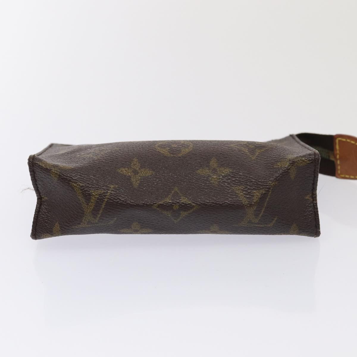 LOUIS VUITTON Monogram Poche Toilette 15 Pouch M47546 LV Auth 84988