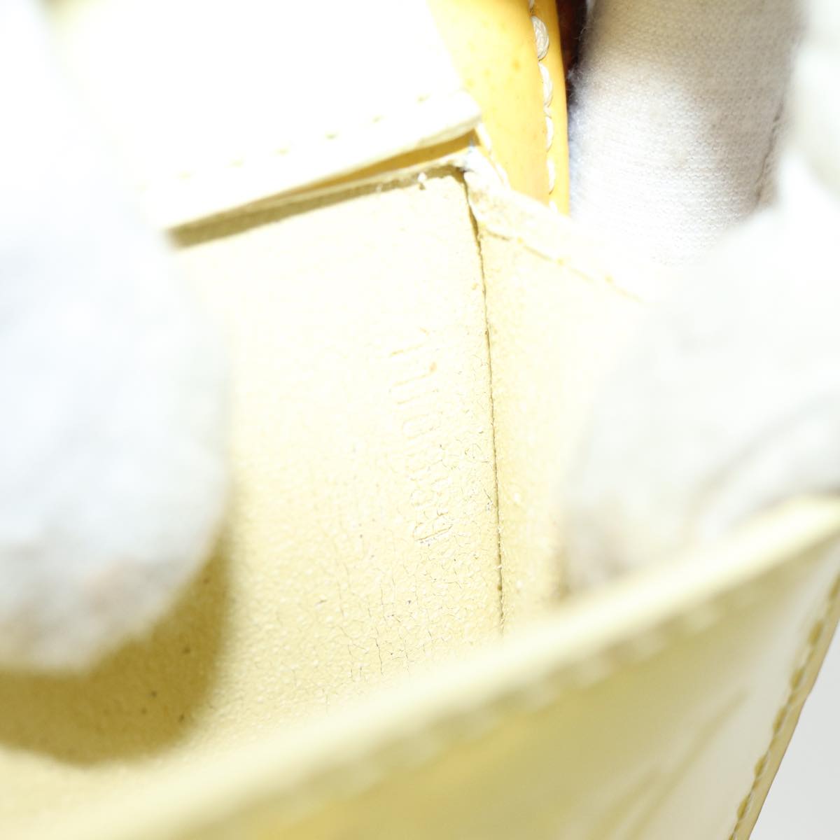 LOUIS VUITTON Monogram Vernis Motto Pouch Lime Yellow M91059 LV Auth 85955