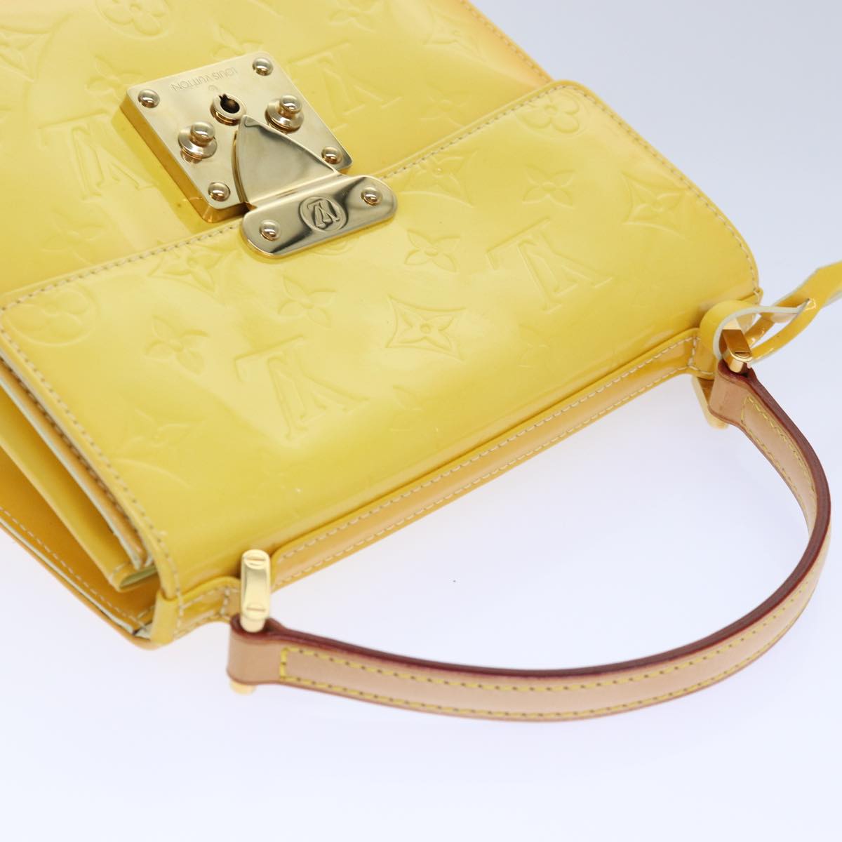 LOUIS VUITTON Monogram Vernis Spring Street Bag Lime Yellow M91068 Auth 86715