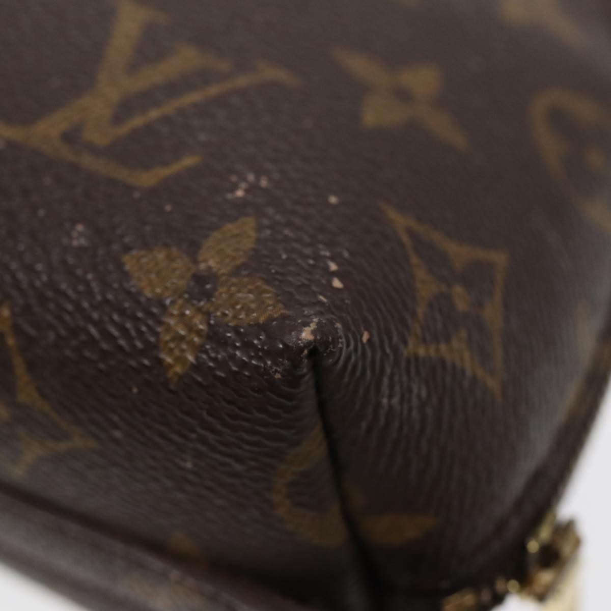 LOUIS VUITTON Monogram Trousse Demi Ronde Cosmetic Pouch M47520 LV Auth 87465