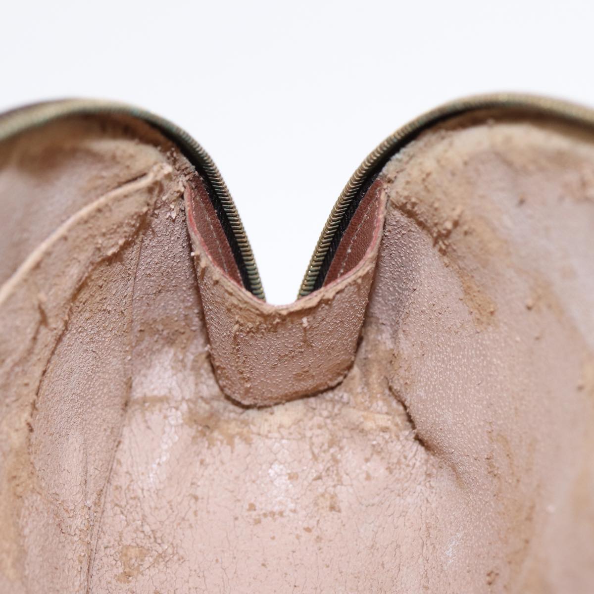 LOUIS VUITTON Monogram Trousse Demi Ronde Cosmetic Pouch M47520 LV Auth 87465