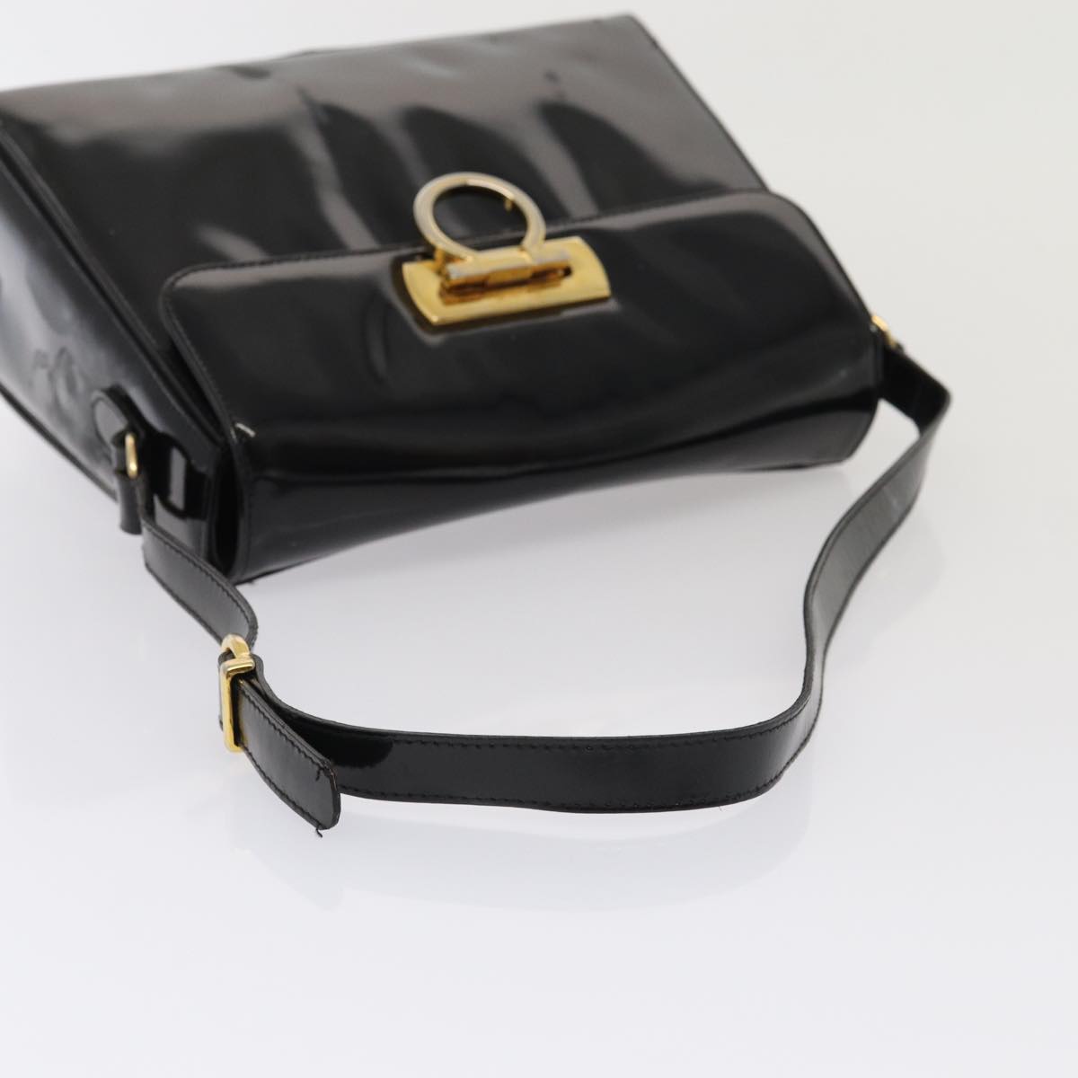 Salvatore Ferragamo Gancini Shoulder Bag Enamel Black Gold Auth 87741