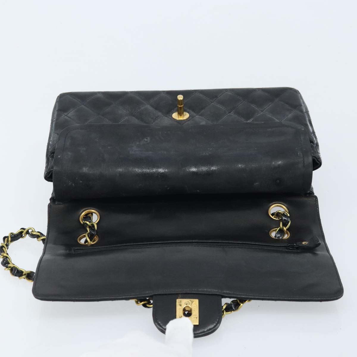 CHANEL Matelasse Chain Shoulder Bag Leather Black Gold CC Auth 88183