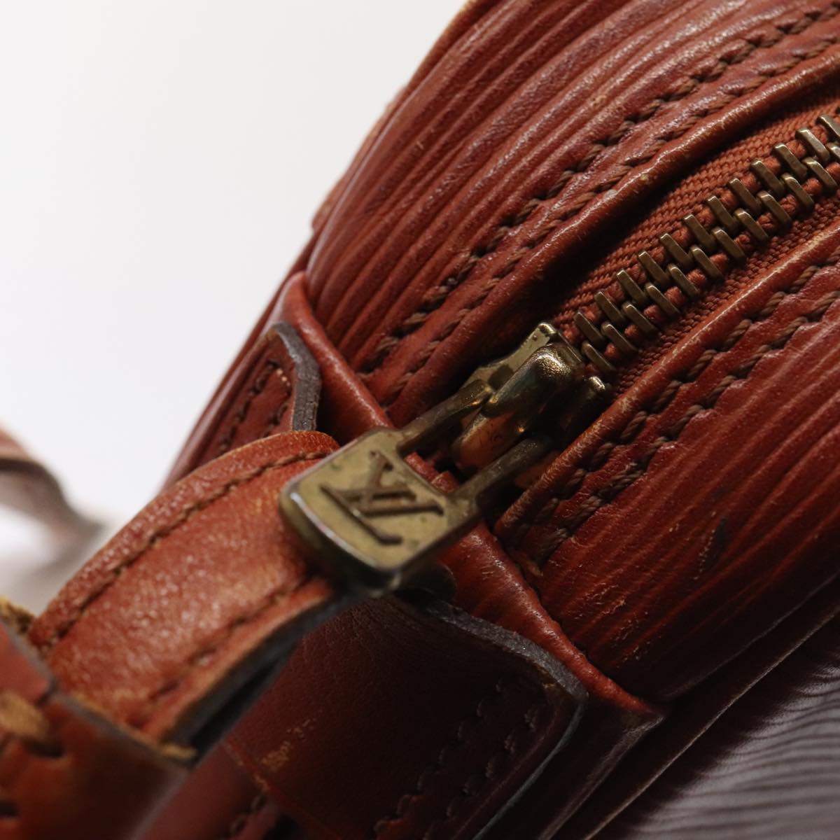 LOUIS VUITTON Epi Jeune FilleMM Shoulder Bag Brown M52153 LV Auth 89553