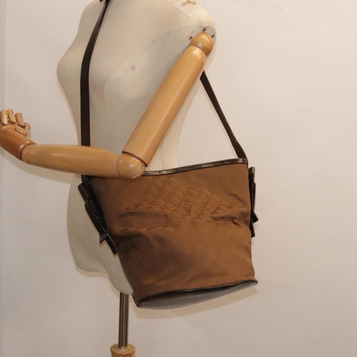 GUCCI GG Canvas Shoulder Bag Brown Silver 106240 Auth 89622