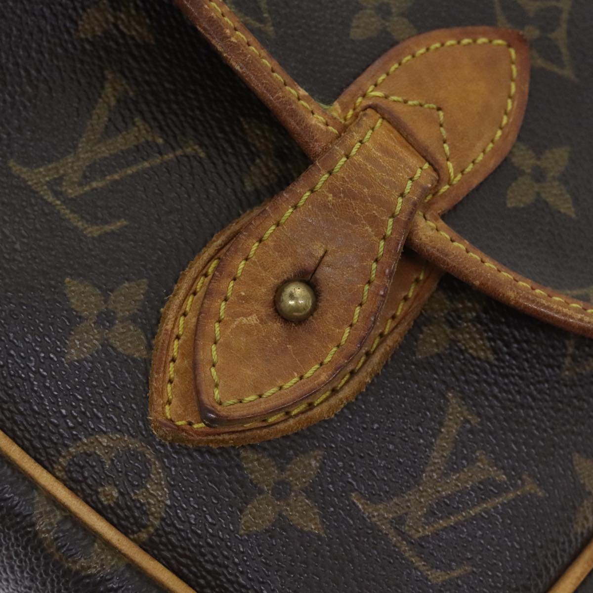 LOUIS VUITTON Monogram Gibeciere MM Shoulder Bag M42247 LV Auth 89955