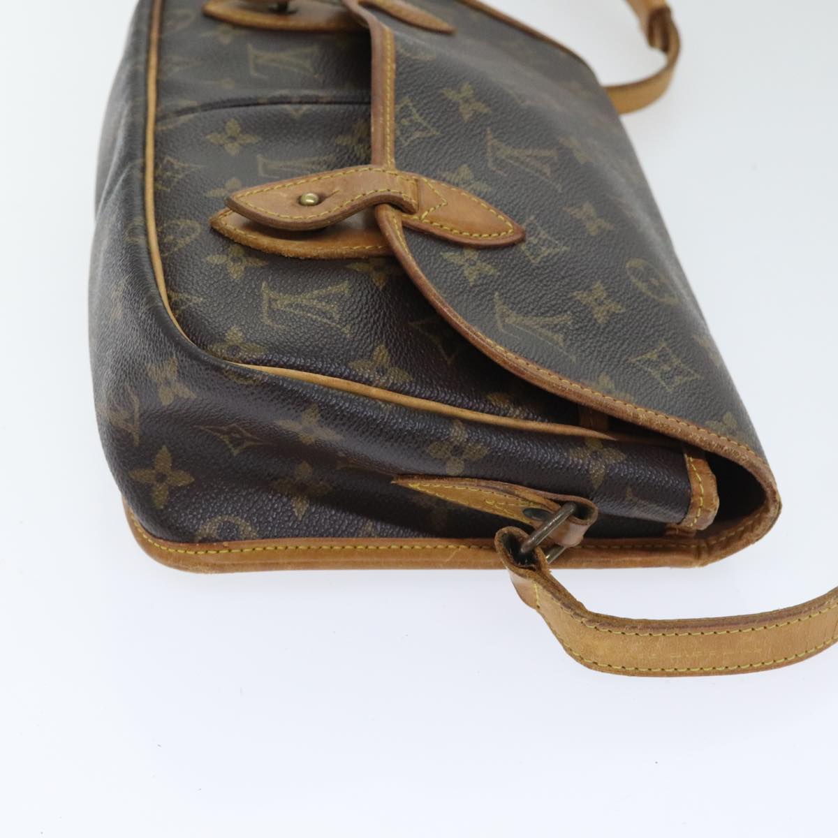 LOUIS VUITTON Monogram Gibeciere MM Shoulder Bag M42247 LV Auth 89955