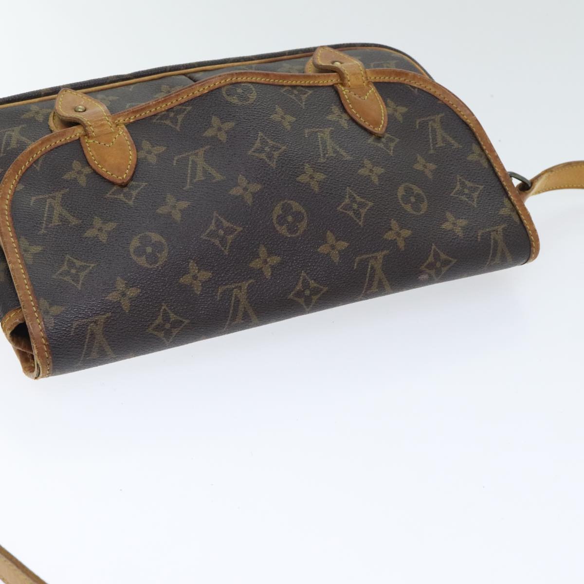 LOUIS VUITTON Monogram Gibeciere MM Shoulder Bag M42247 LV Auth 89955