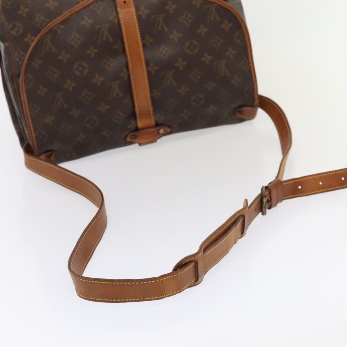 LOUIS VUITTON Monogram Saumur 35 Shoulder Bag M42254 LV Auth 89975