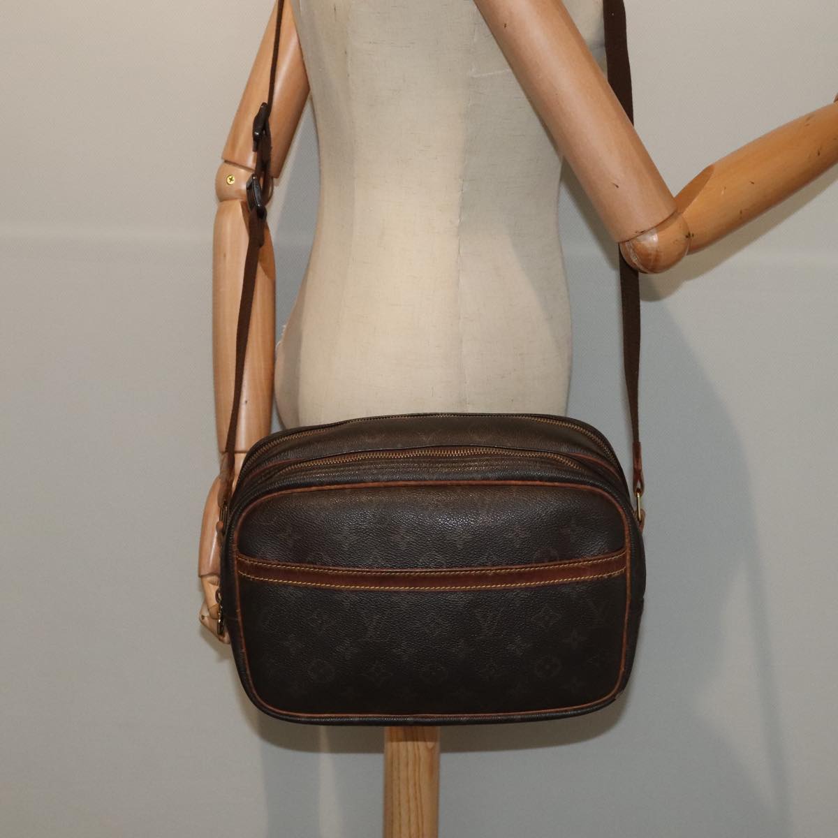 LOUIS VUITTON Monogram Reporter PM Shoulder Bag M45254 LV Auth 90131