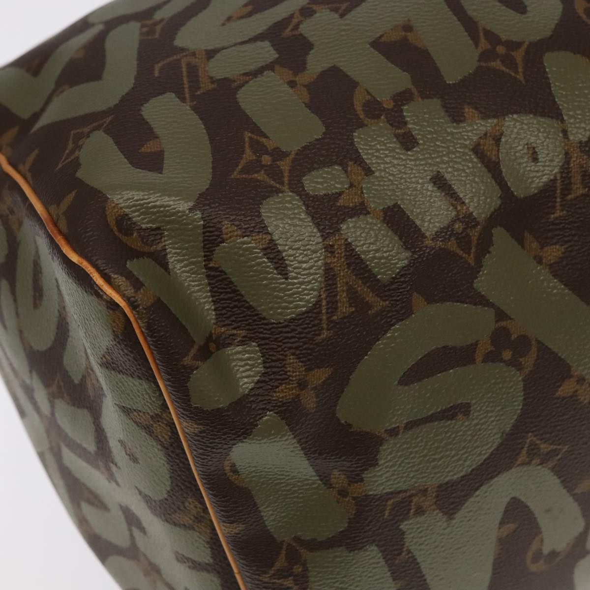 LOUIS VUITTON Monogram Graffiti Keepall 50 Boston Bag Khaki M92196 Auth 90286SAV