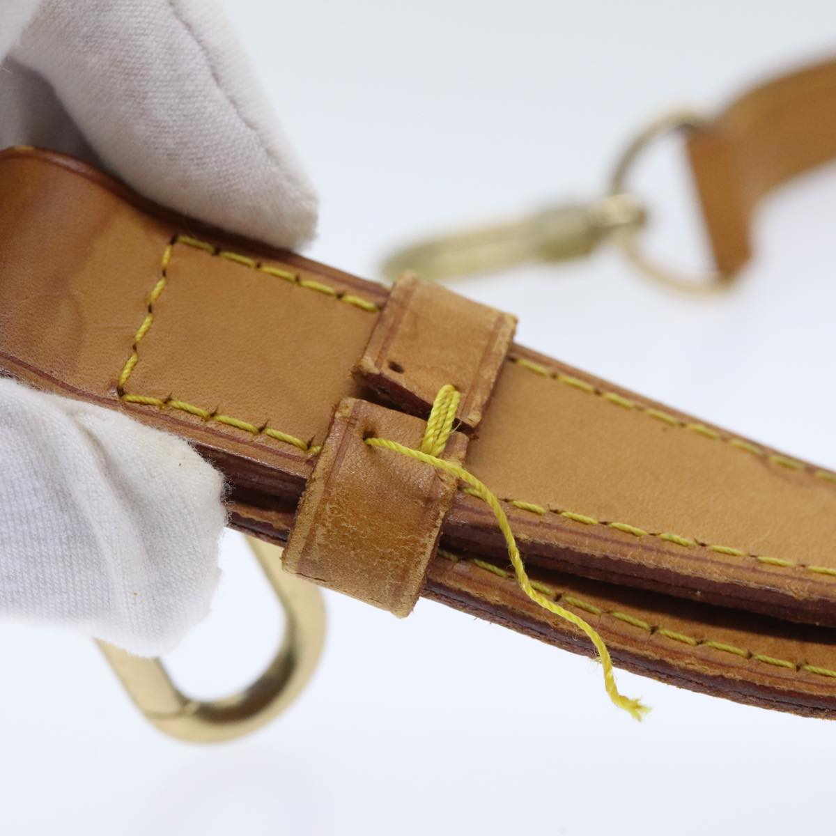 LOUIS VUITTON Adjustable Shoulder Strap Leather 32.3""""""""""""""""-39"""""""""""""""" Beige LV Auth 92287