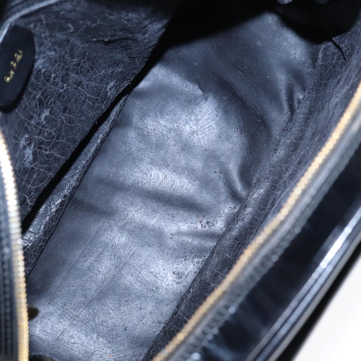 GUCCI Shoulder Bag Patent leather Black Gold 001 2214 1649 Auth 92605