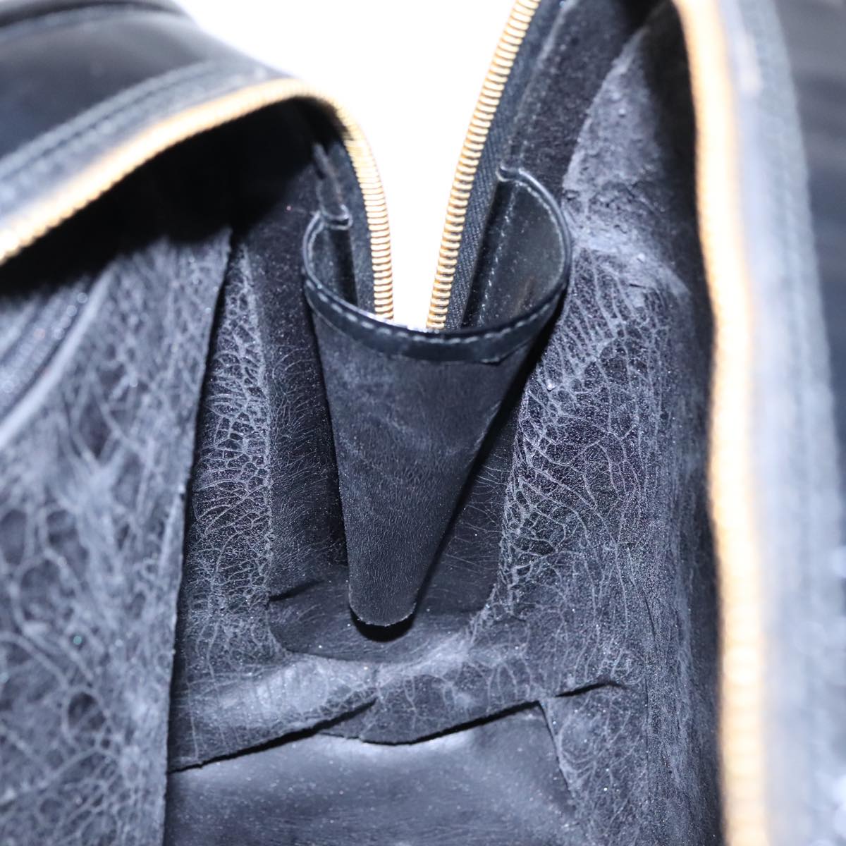 GUCCI Shoulder Bag Patent leather Black Gold 001 2214 1649 Auth 92605