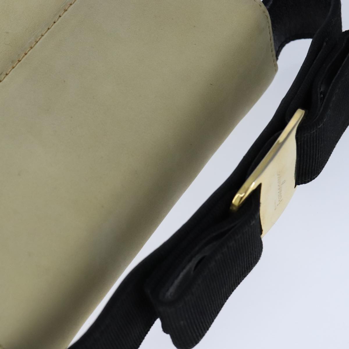 Salvatore Ferragamo Hand Bag Suede 2way Beige Auth 94147