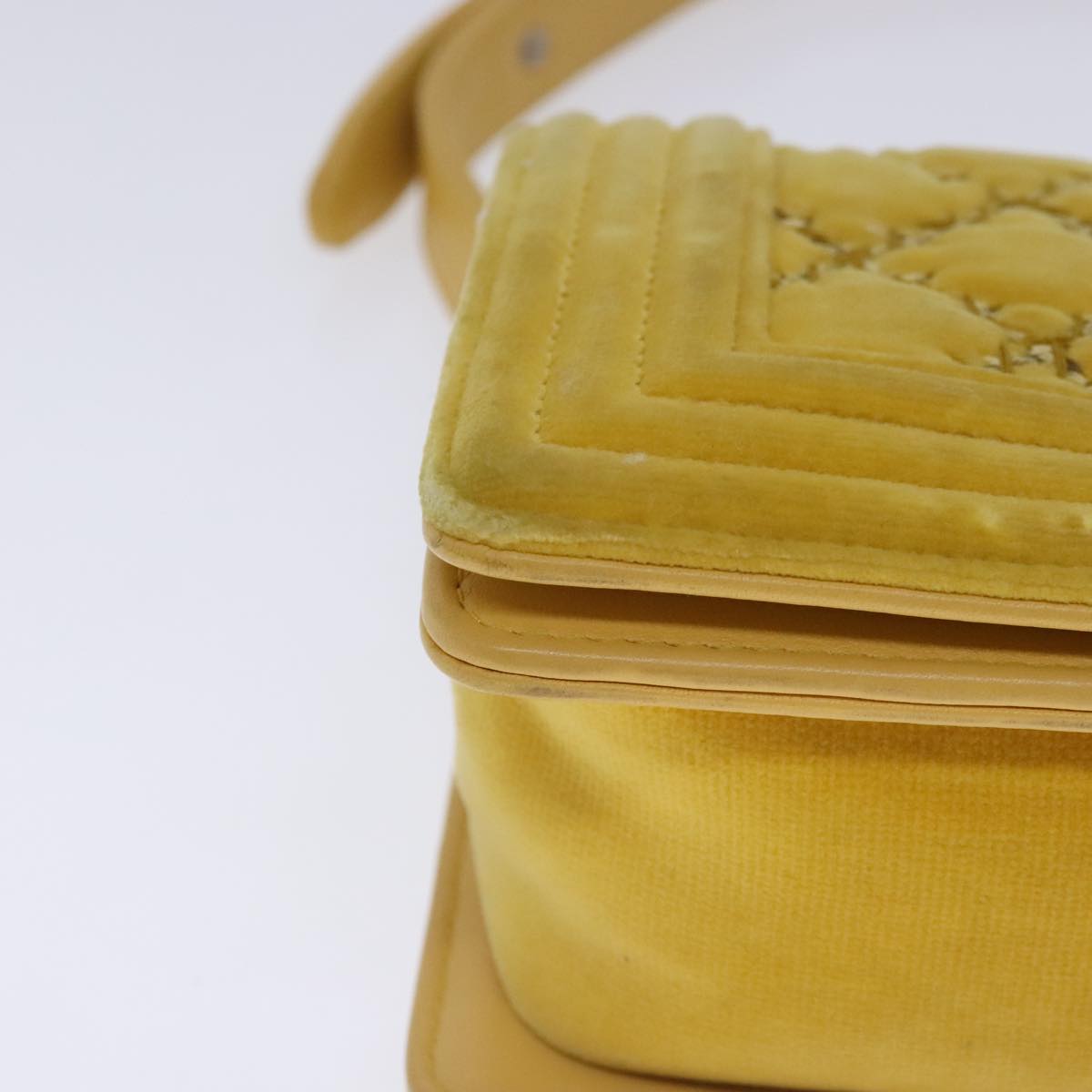 CHANEL Matelasse 20 Chain Boy Chanel Shoulder Bag Velor Yellow CC Auth 94468V