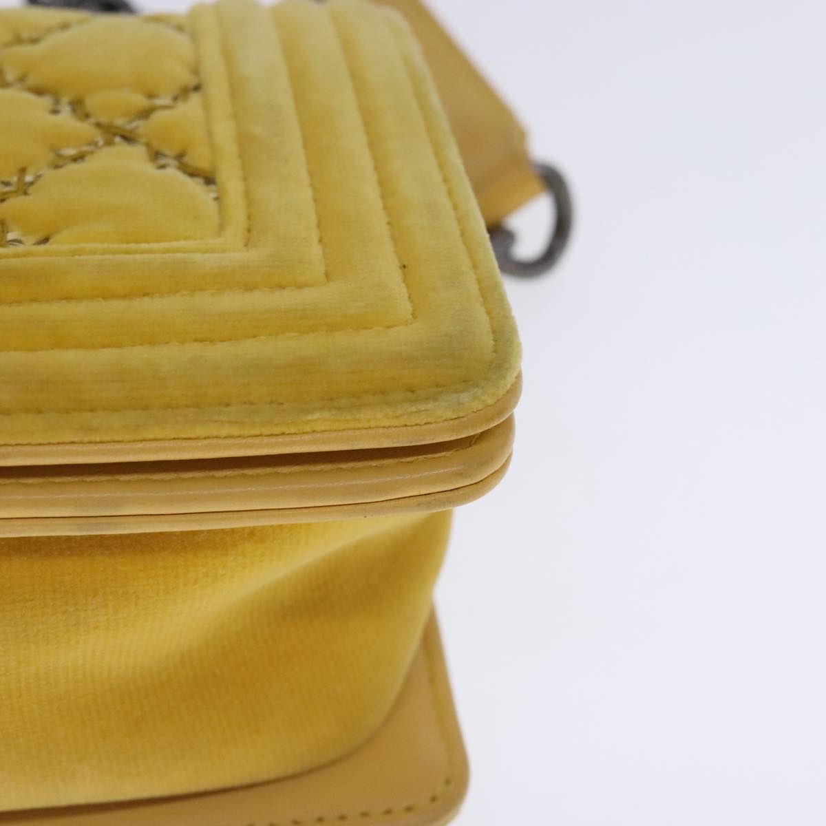 CHANEL Matelasse 20 Chain Boy Chanel Shoulder Bag Velor Yellow CC Auth 94468V