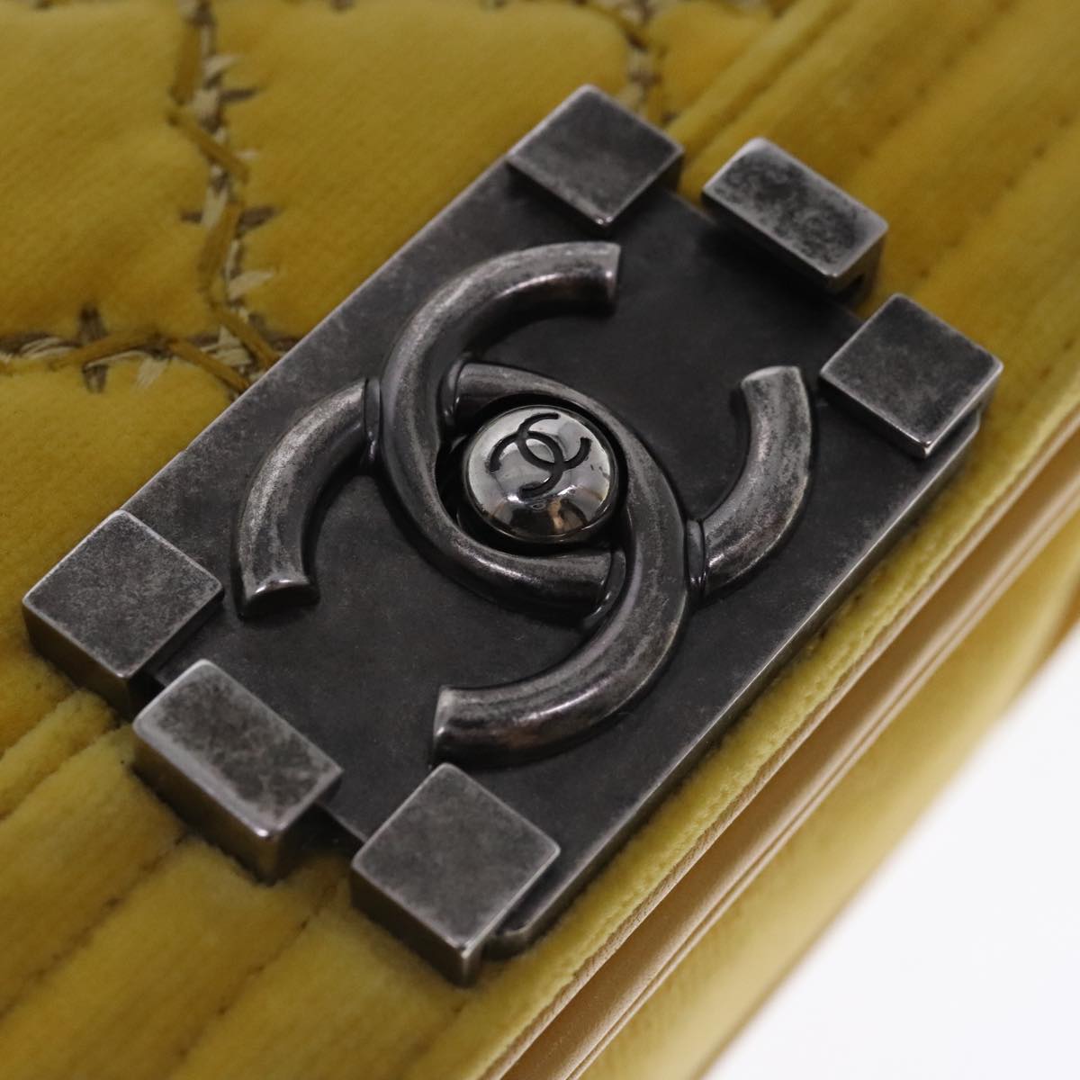 CHANEL Matelasse 20 Chain Boy Chanel Shoulder Bag Velor Yellow CC Auth 94468V