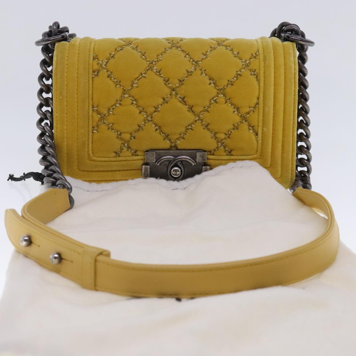 CHANEL Matelasse 20 Chain Boy Chanel Shoulder Bag Velor Yellow CC Auth 94468V