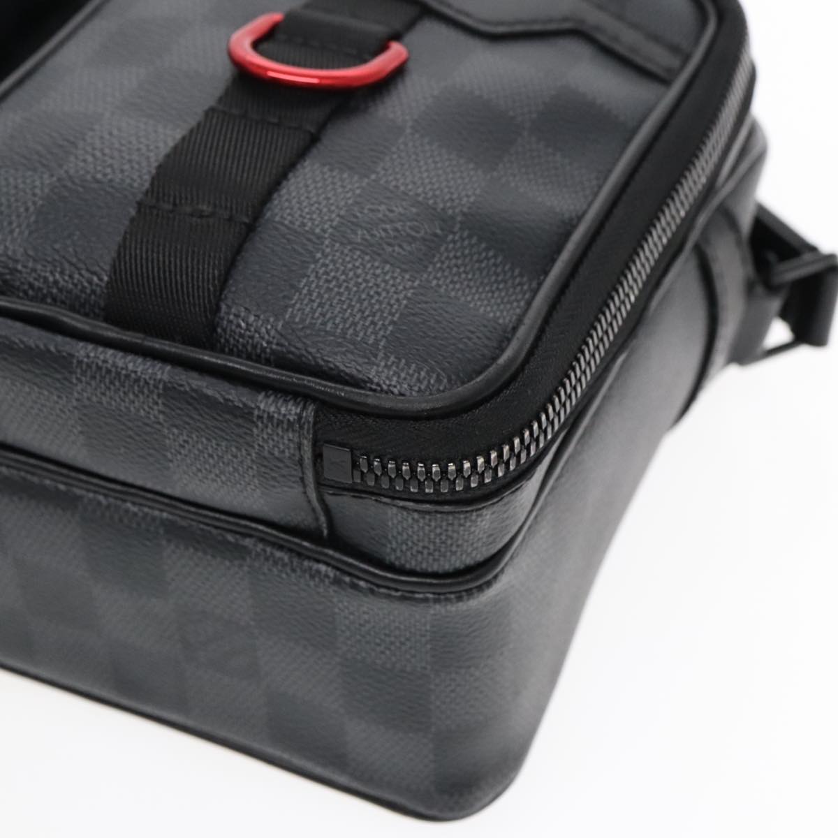 LOUIS VUITTON Damier Grafitte Utility Messenger Shoulder Bag M40280 Auth 94640SM