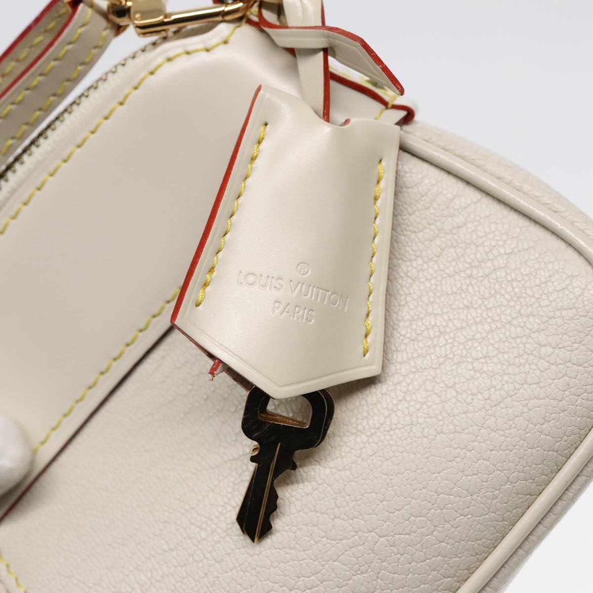 LOUIS VUITTON Suhari Lockit Clutch Bag Leather White M95629 LV Auth 94716V