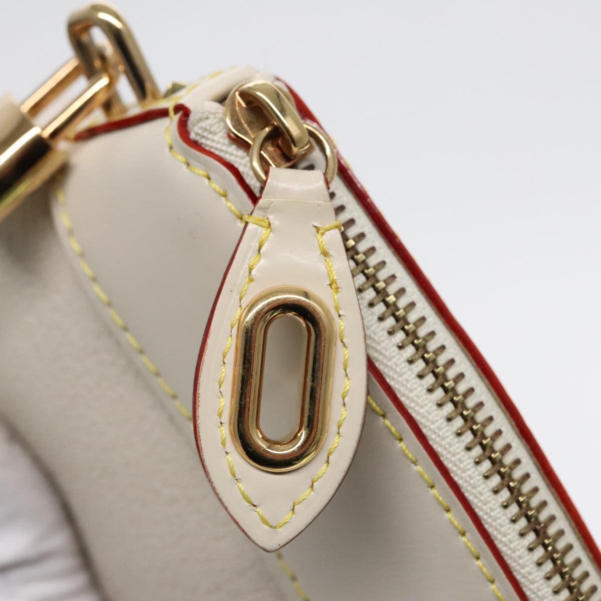 LOUIS VUITTON Suhari Lockit Clutch Bag Leather White M95629 LV Auth 94716V