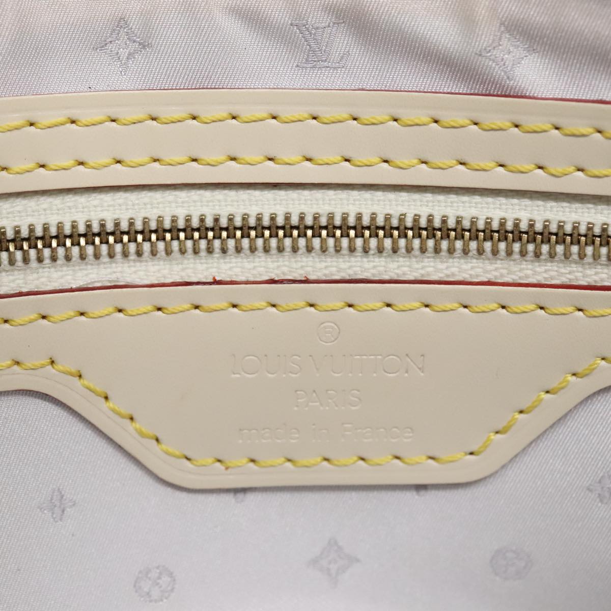 LOUIS VUITTON Suhari Lockit Clutch Bag Leather White M95629 LV Auth 94716V