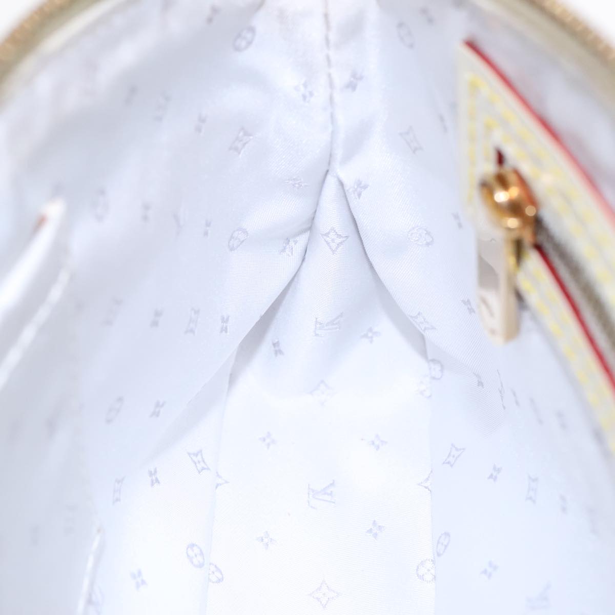 LOUIS VUITTON Suhari Lockit Clutch Bag Leather White M95629 LV Auth 94716V