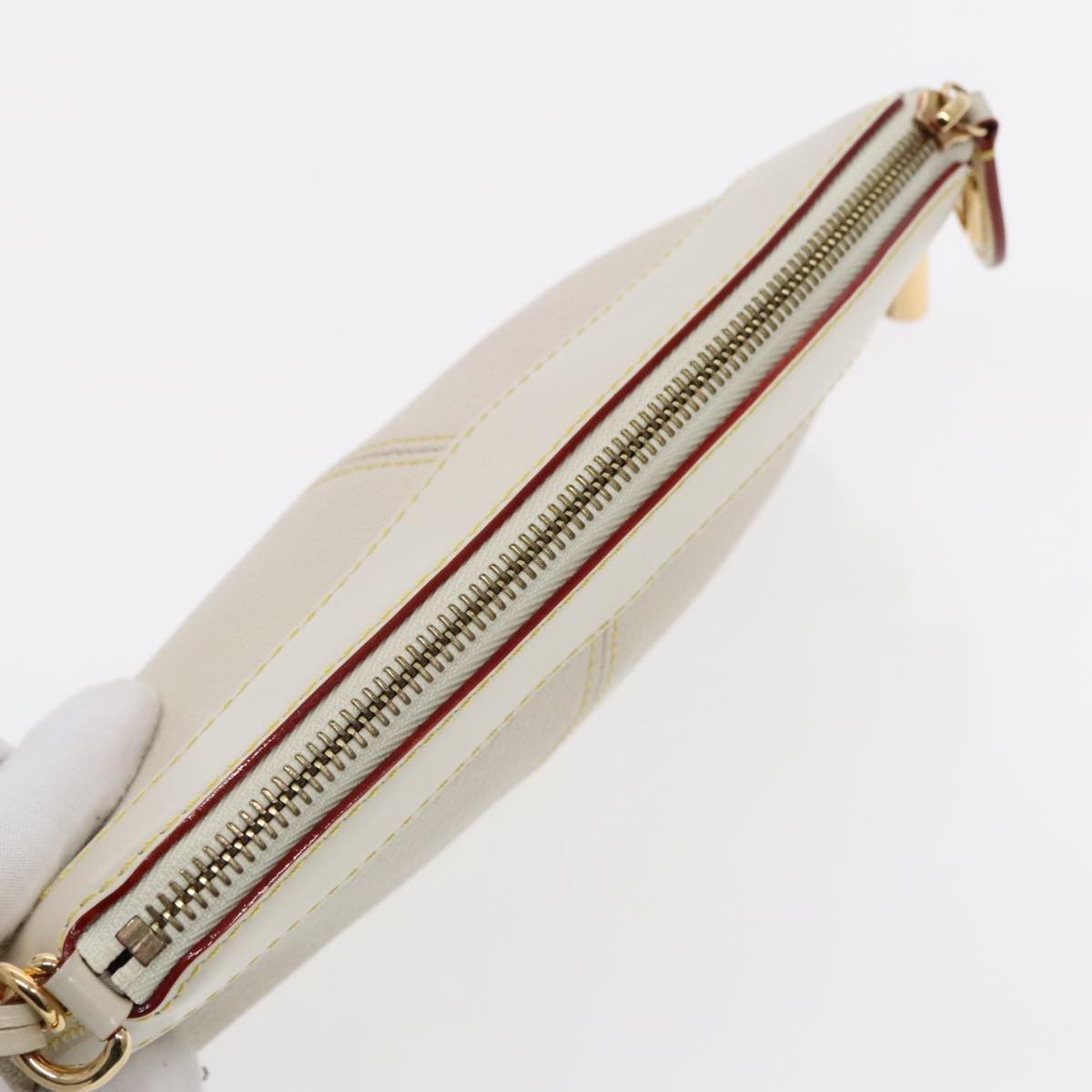 LOUIS VUITTON Suhari Lockit Clutch Bag Leather White M95629 LV Auth 94716V