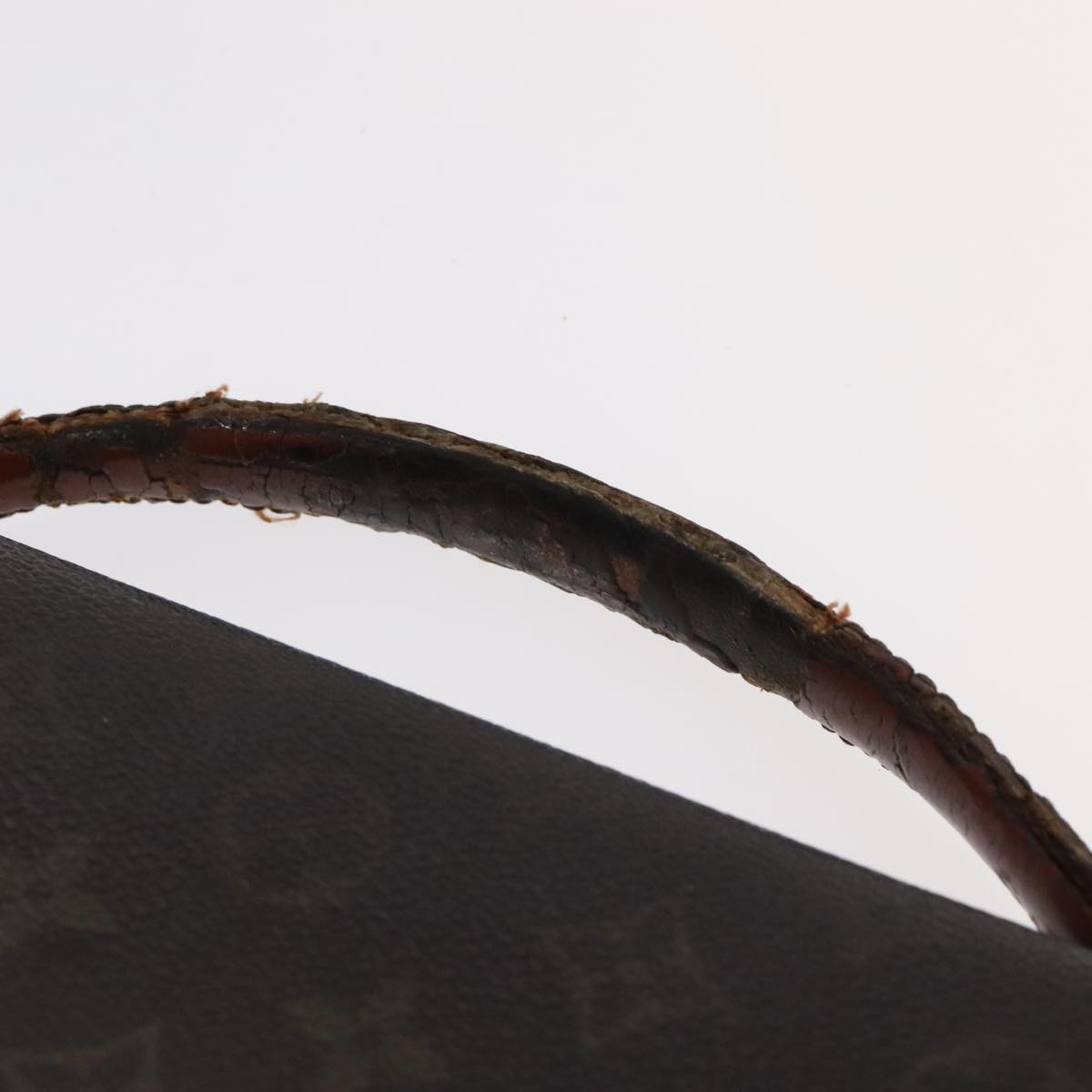 LOUIS VUITTON Monogram Porte Documents Bandouliere Bag M53338 LV Auth 95725