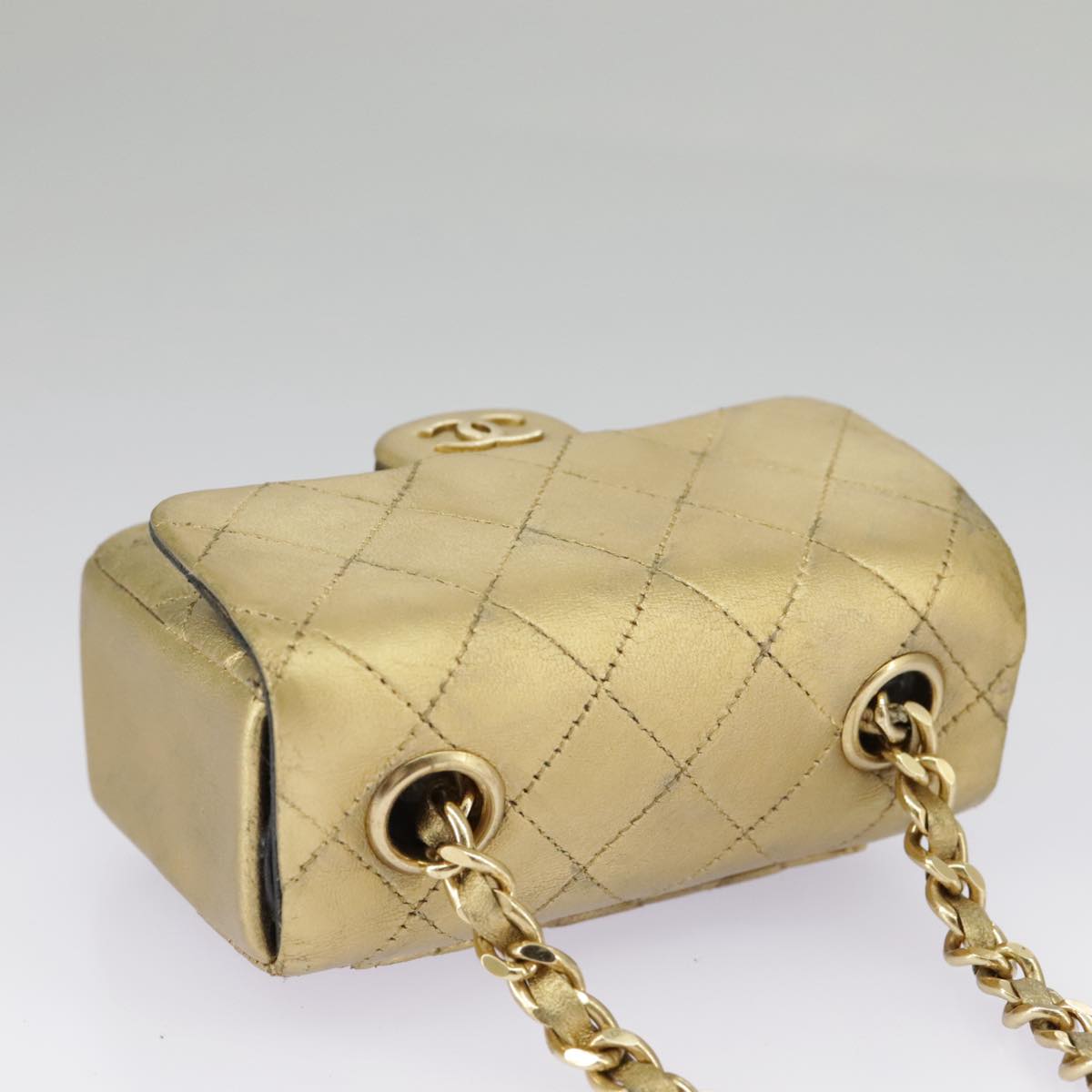 CHANEL Matelasse Hand Bag Leather Gold CC Auth 97386