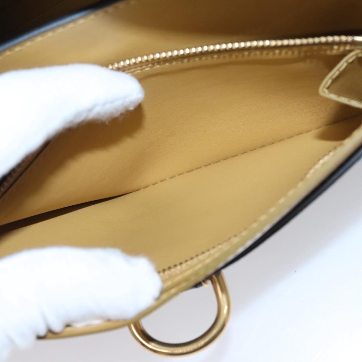 BURBERRY Shoulder Bag Leather Black Auth 97782