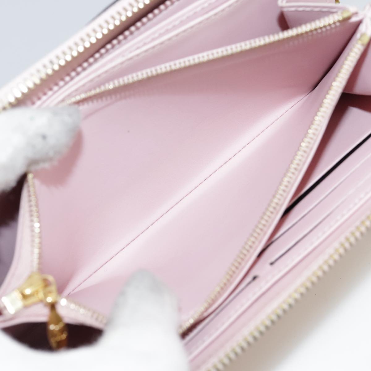 LOUIS VUITTON Monogram Vernis Zippy Wallet Rose Valerine M93522 LV Auth 97795