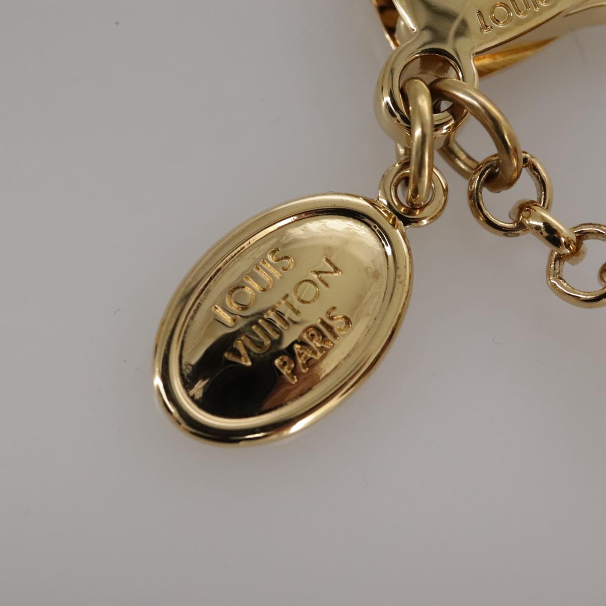 LOUIS VUITTON Bijoux Sac Carrousel Charm metal Gold M66782 LV Auth 97979SAM