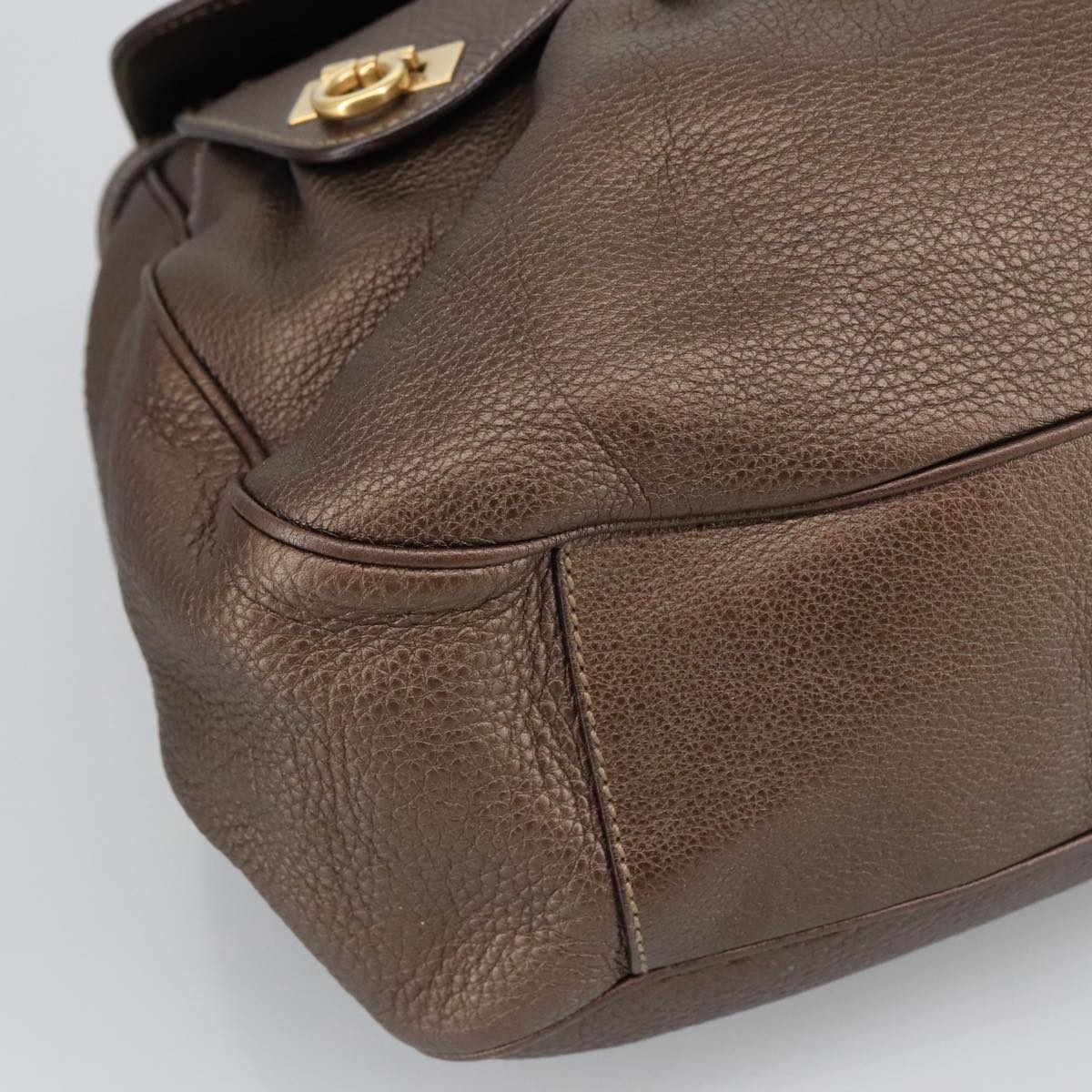 Salvatore Ferragamo Gancini Shoulder Bag Leather Brown Gold Auth 98117A