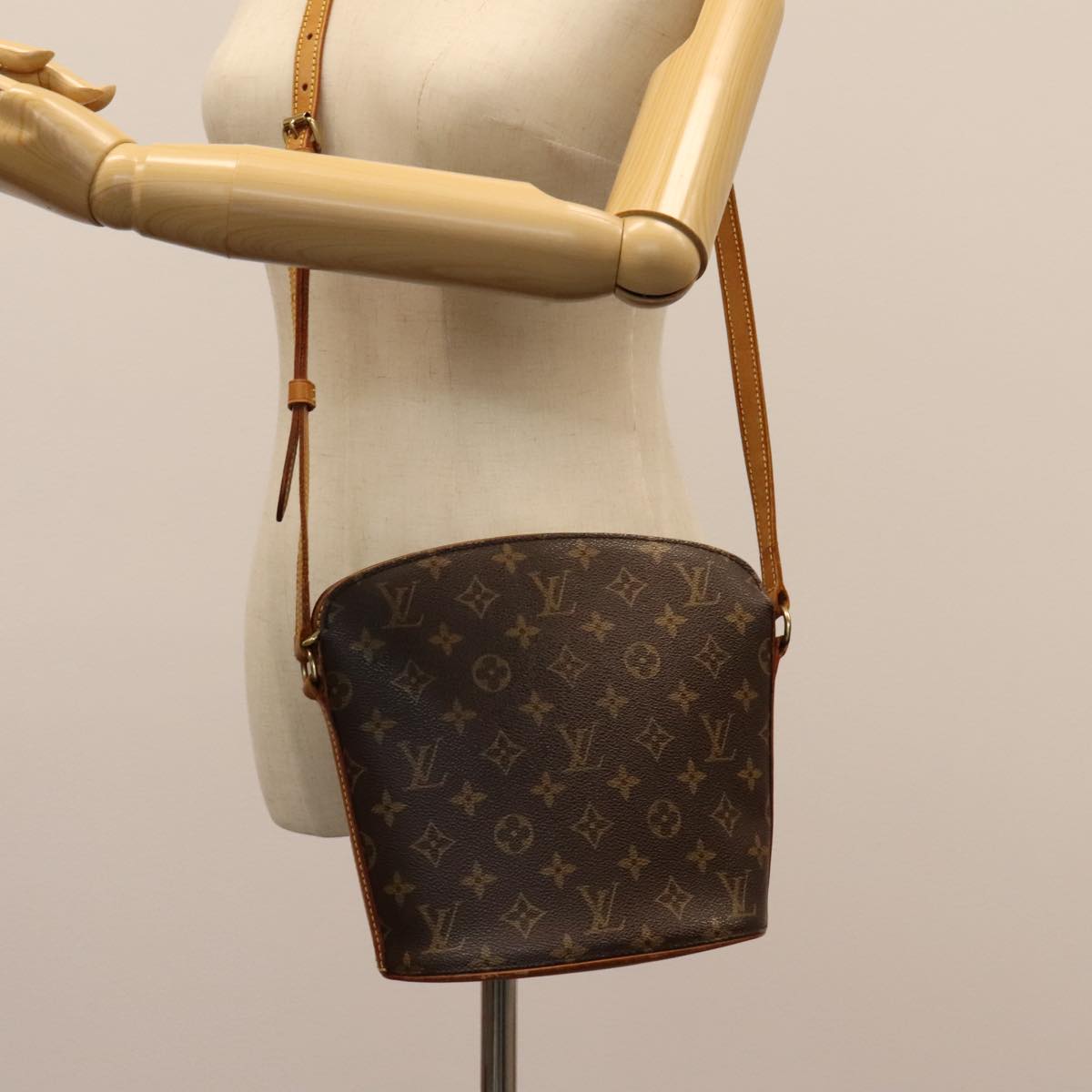 LOUIS VUITTON Monogram Drouot Shoulder Shoulder Bag M51290 LV Auth 98241