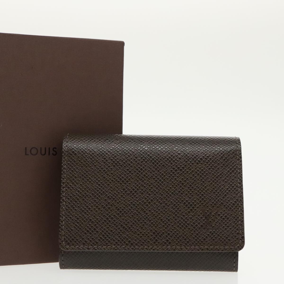 LOUIS VUITTON Taiga Envelope Carte De Visite Case Grizzly M30928 LV Auth 99226V