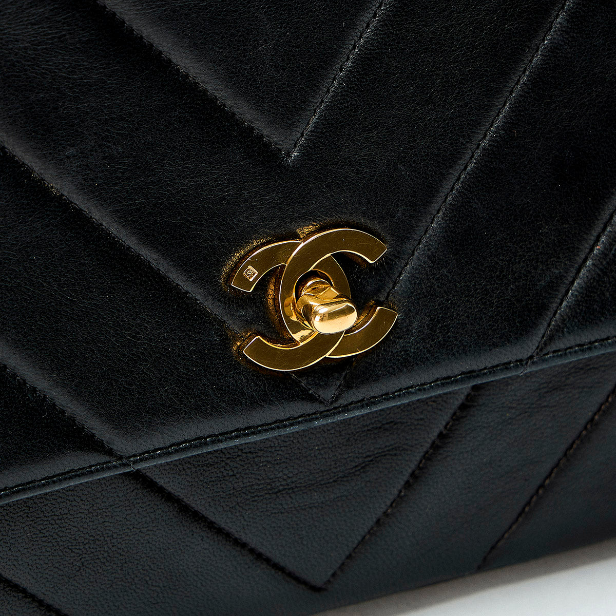CHANEL V-stitch circa 1992 Handbag Black Lamb Skin Auth