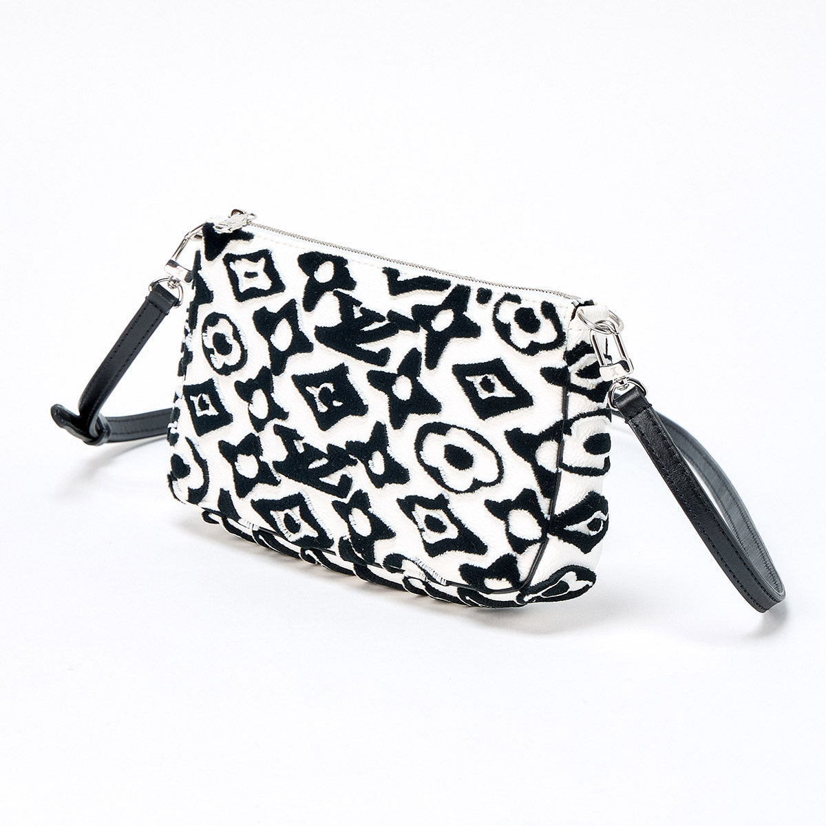 LOUIS VUITTON Pochette Accessoires Monogram 2021 Shoulder Bag White Black Silver Monogram Auth