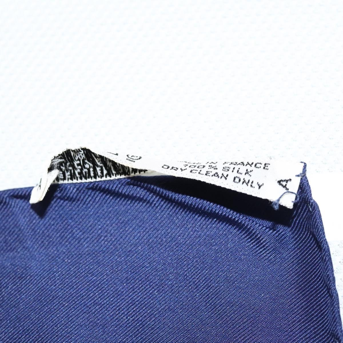 HERMES Carre 90 Scarf ""Neige d'Antan"" Silk Navy Auth ac3734