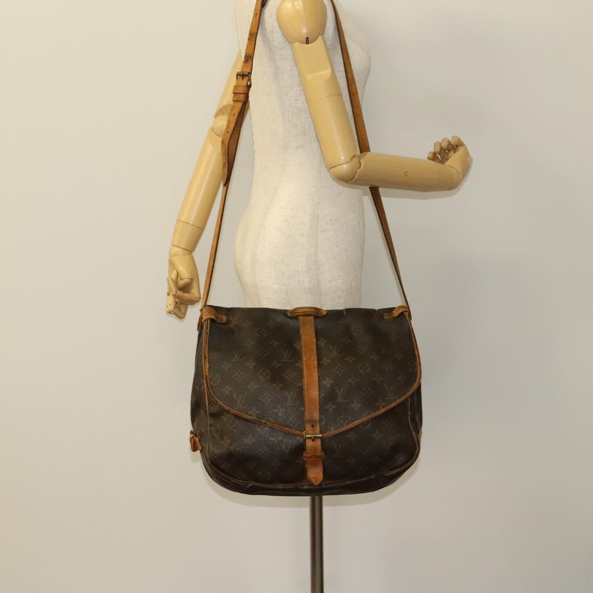 LOUIS VUITTON Monogram Saumur 35 Shoulder Bag M42254 LV Auth ac3749